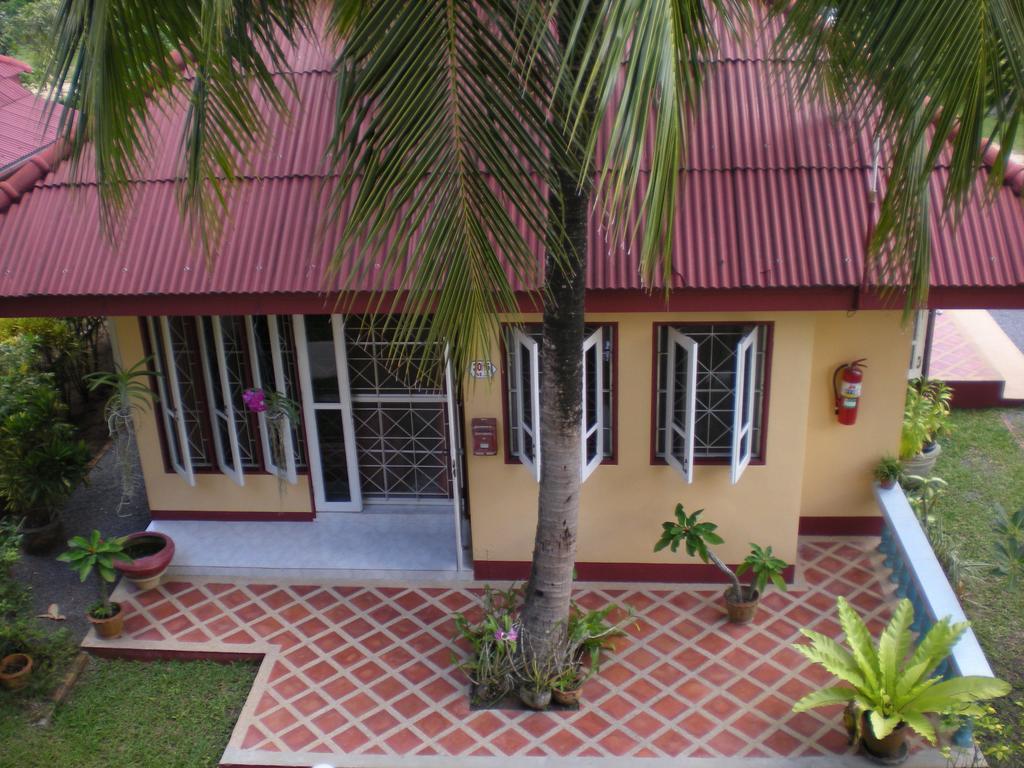 Palm Village Resort 3*