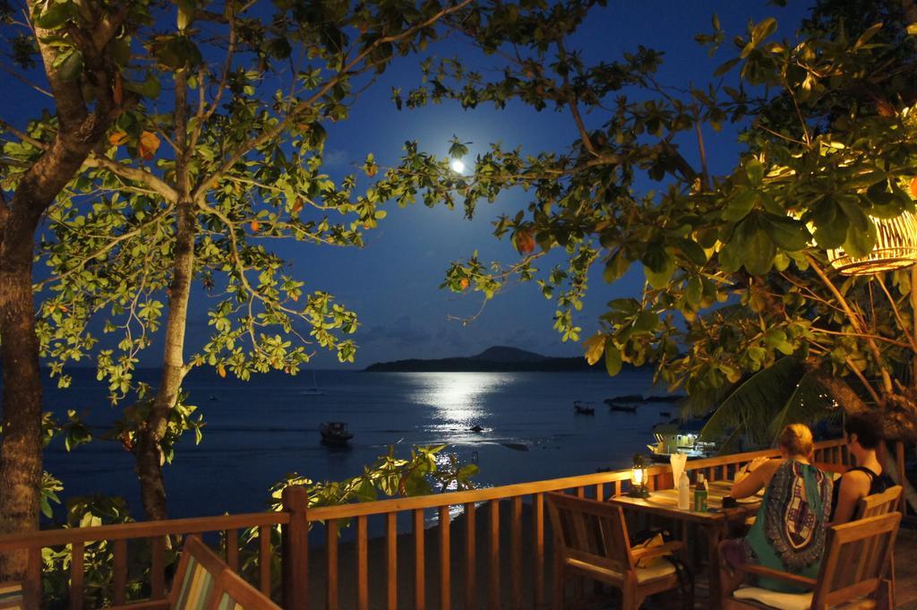 Palm Village 3*