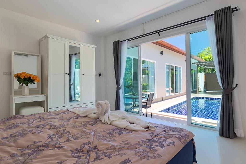 Private New Pool Near Laguna