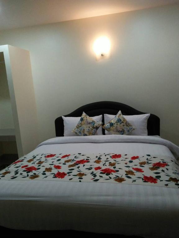 Baan Kalaya Garden Hostel