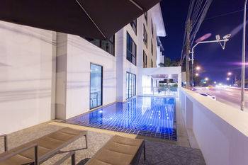 Hotel The Pillow Phuket Rawai