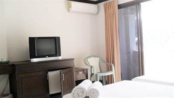 Phuyai Resort Kamala Beach