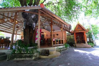 Baan Pron Phateep Hotel
