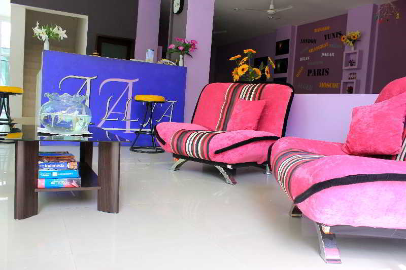 Holiday Home Patong Hotel 3*