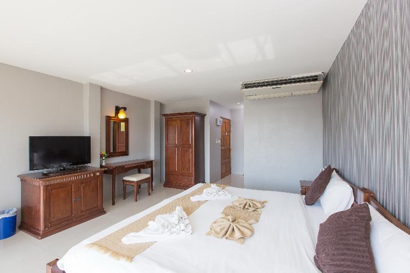 Time Out Beachfront Hotel Patong