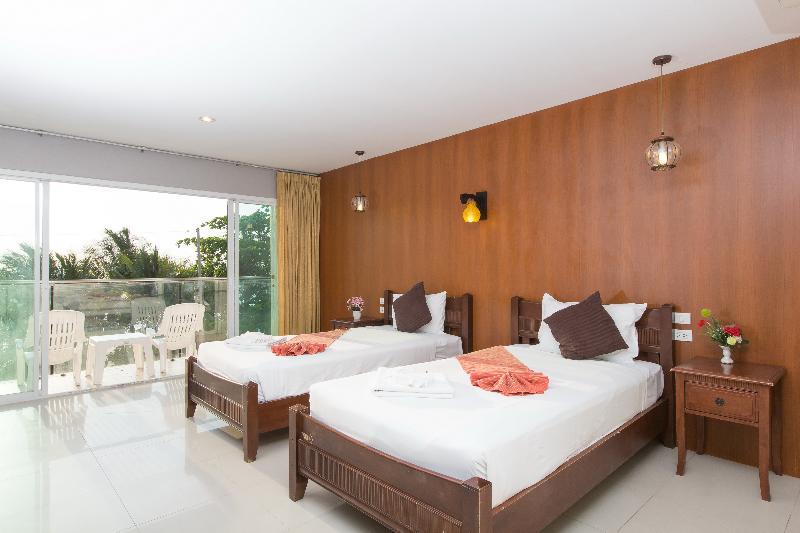 Hotel Time Out Beachfront 3*