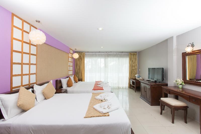 Time Out Beachfront Hotel Patong