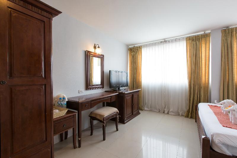 Hotel Time Out Beachfront 3*