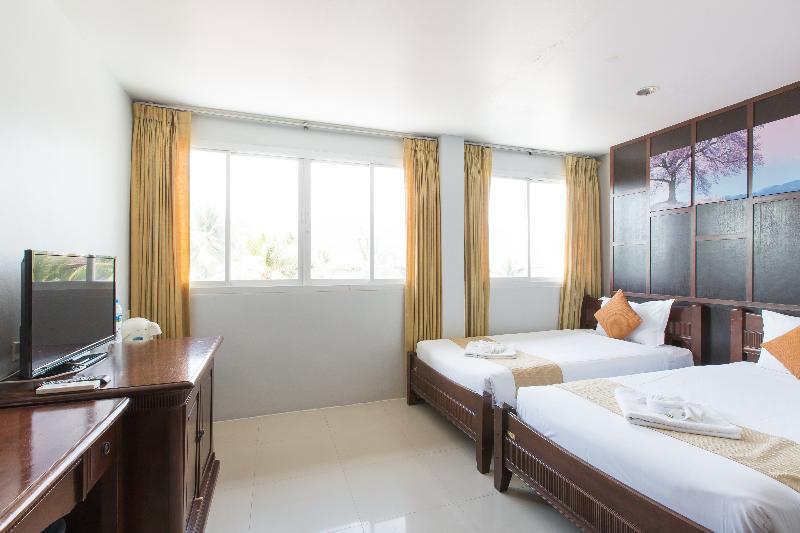 Time Out Beachfront Hotel Patong