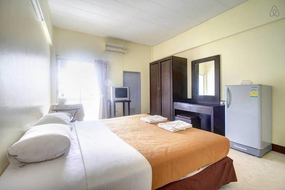 Ekkamon Inn