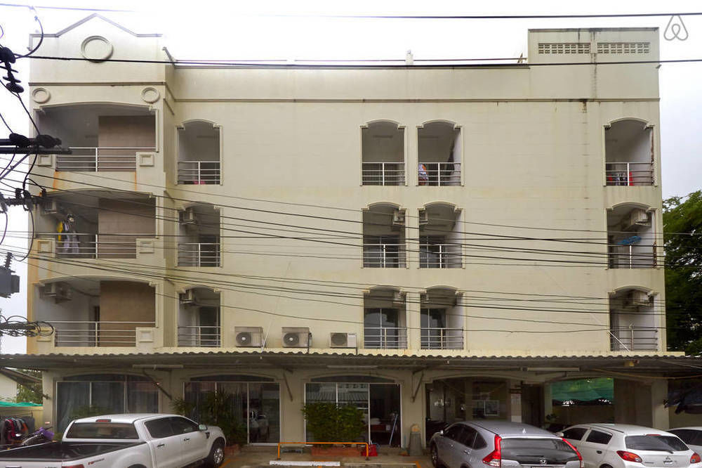 Ekkamon Inn