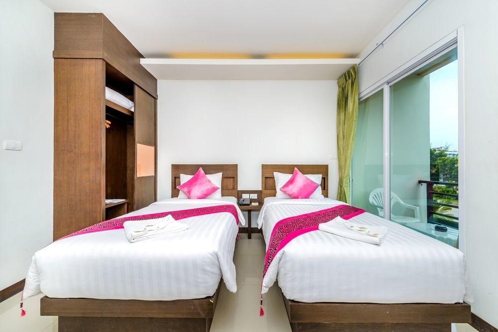 Hotel The Three By Apk