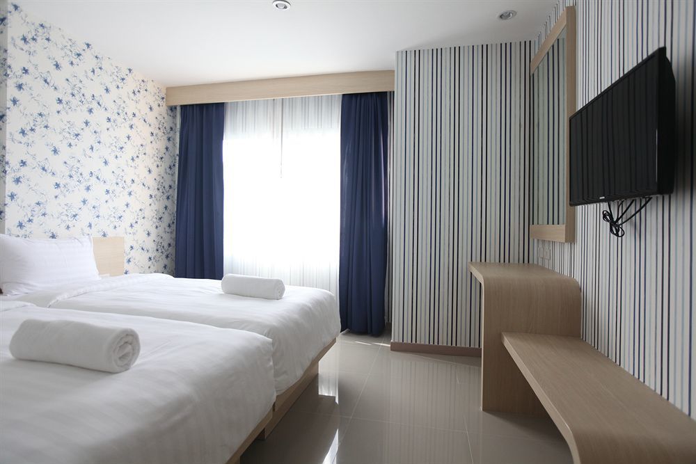 Ocean And Ole Hotel Patong