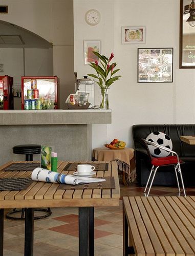Hotel Rome Place Phuket