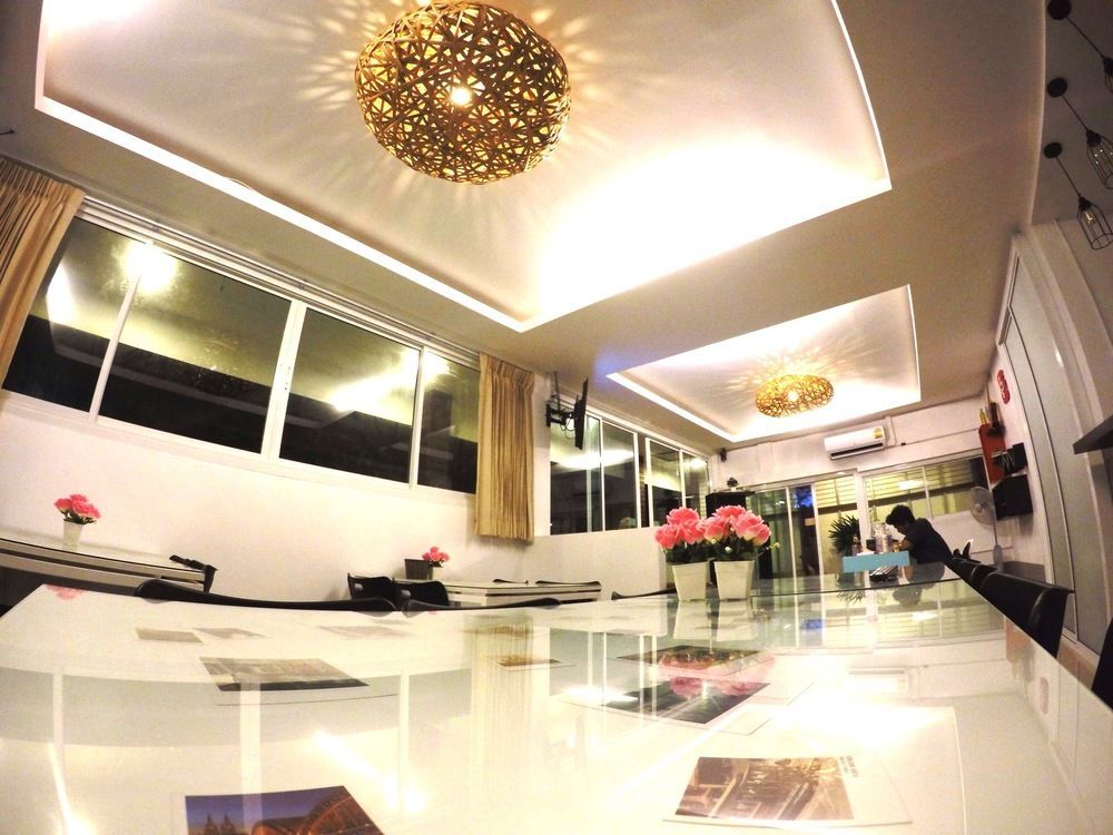 Hotel At We