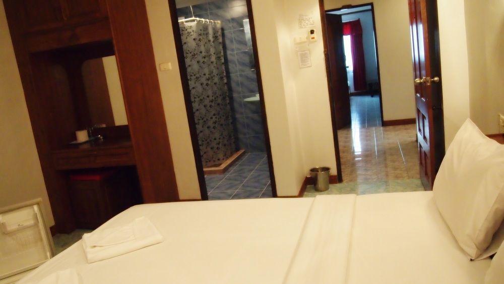 Guest house Break Point Patong