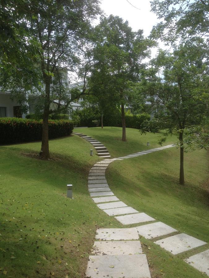 Apartment Grove Gardens