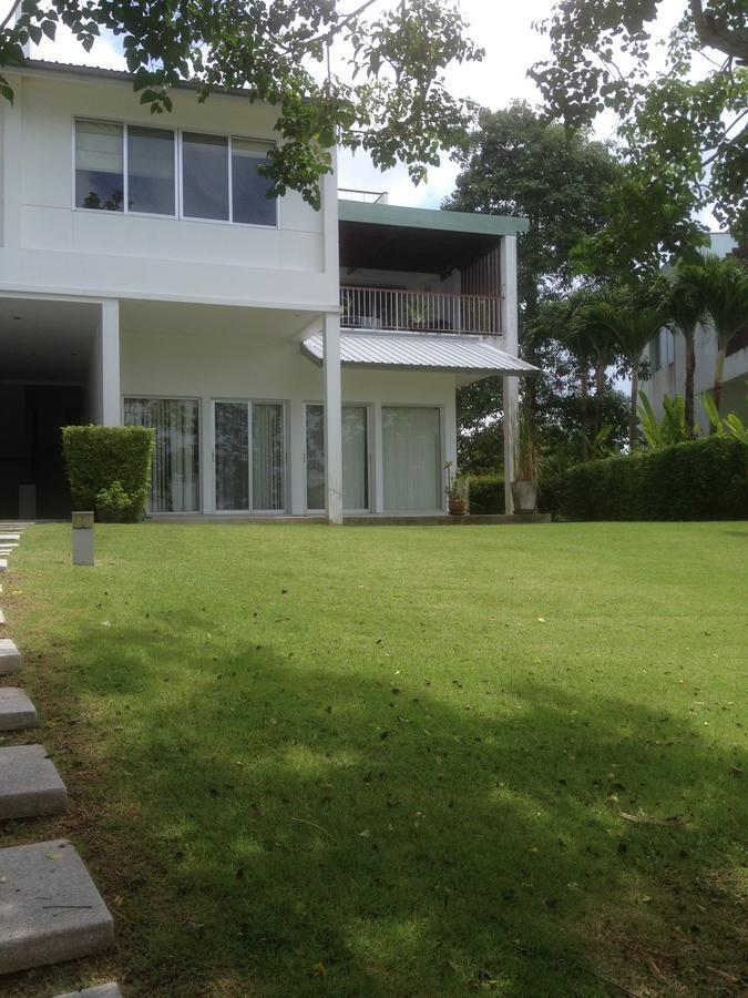 Grove Gardens
