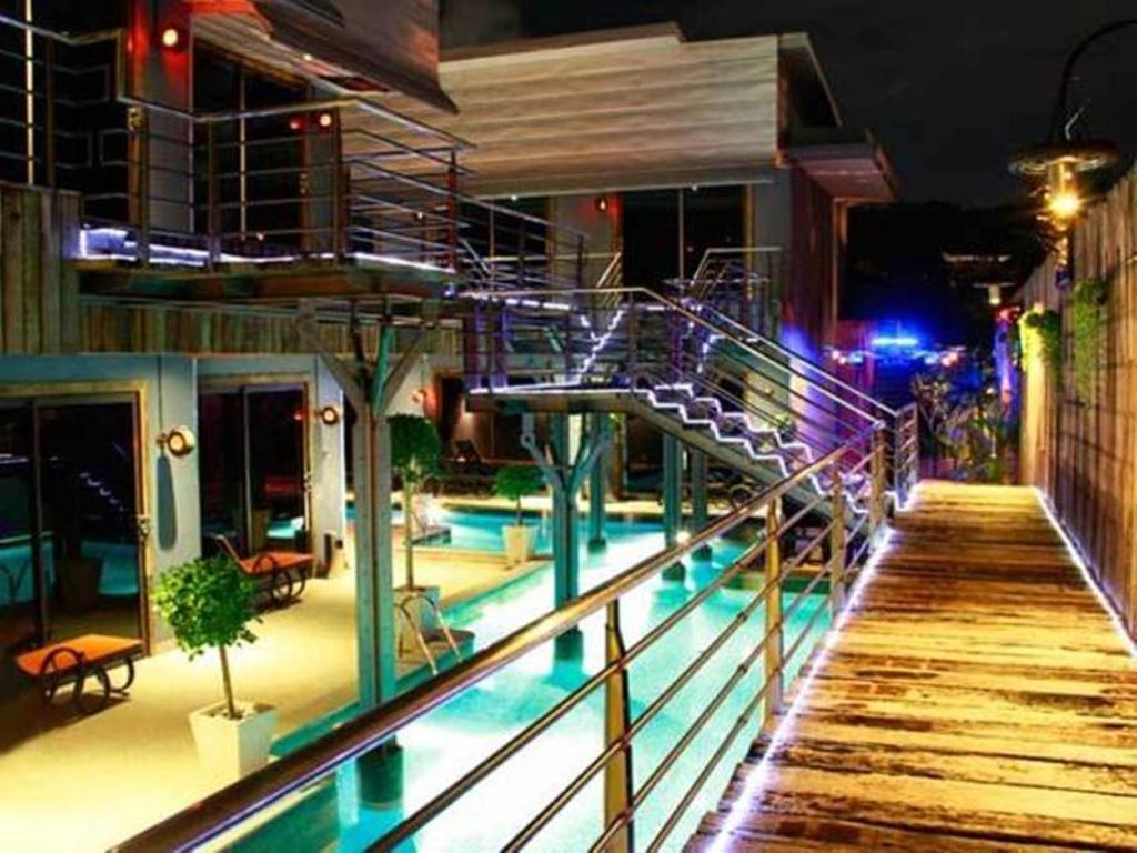 Hotel Nicky's Handlebar Patong