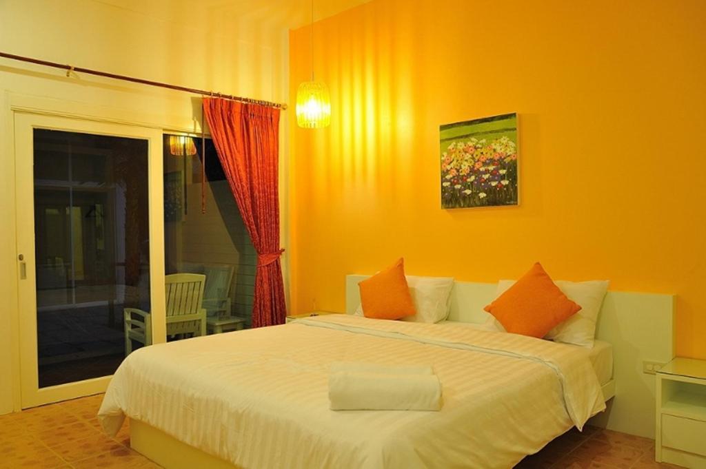 Clear House Phuket Hotel