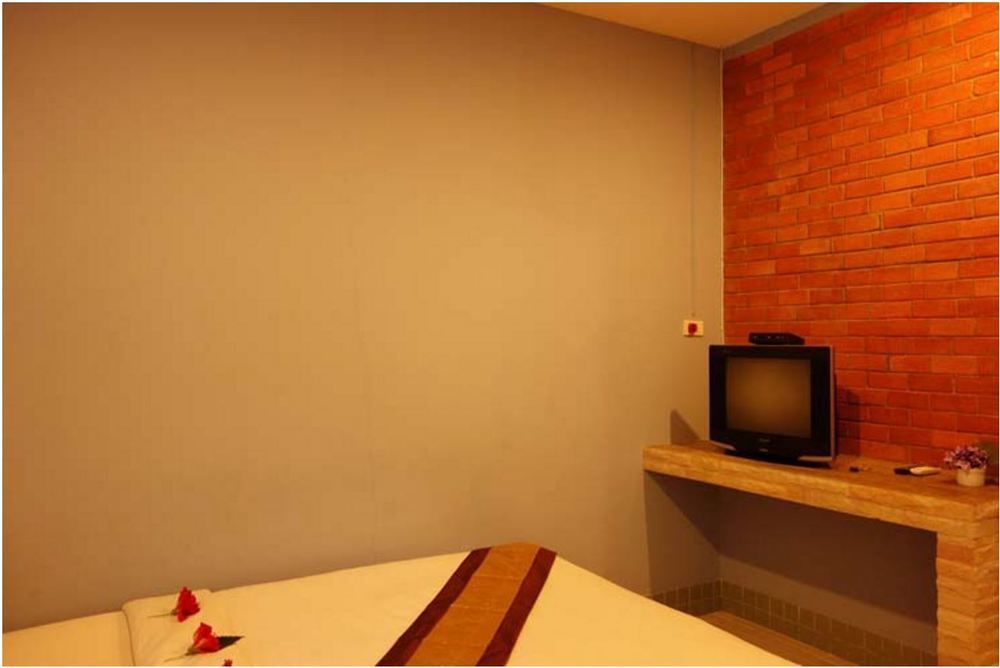 Canal Hotel