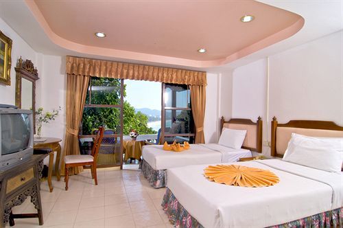 Baan Hill Phuket 3*