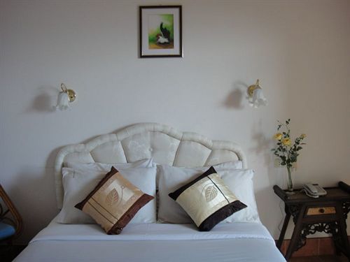 Baan Hill Phuket 3*