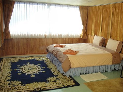 Baan Hill Phuket Resort 3*