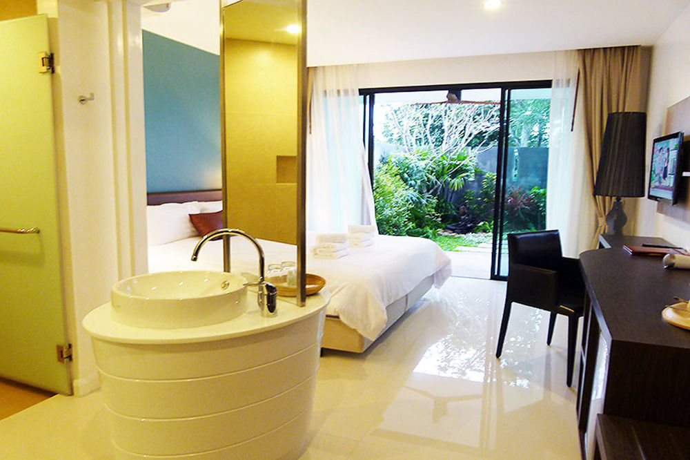 Hotel The Pago Design Phuket-sha