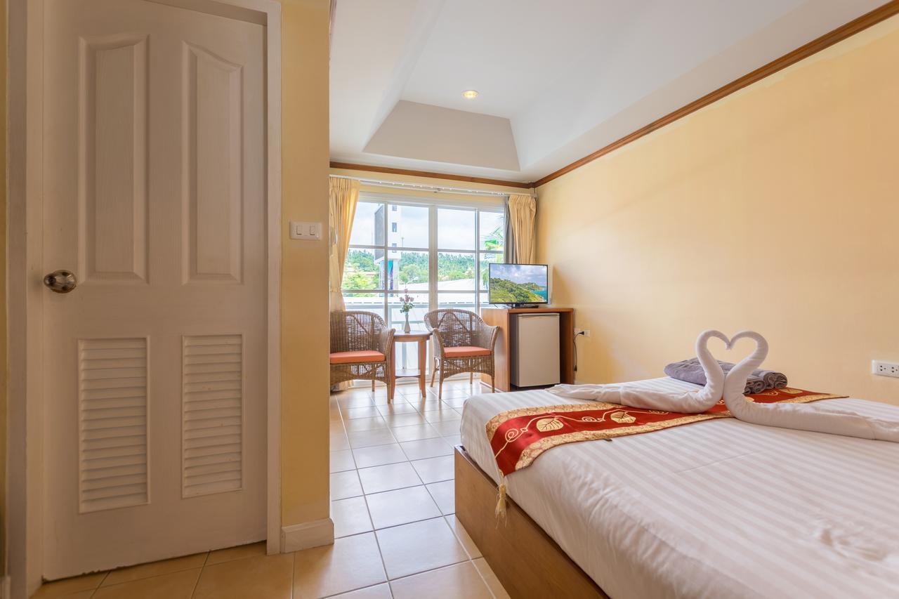 Chaba Beach Hotel 3*
