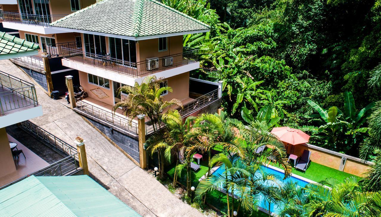 Baan Mon *