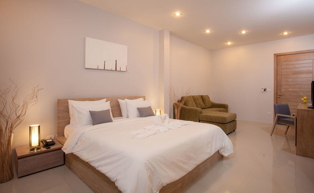 Lemonade Phuket -sha Hotel 3*