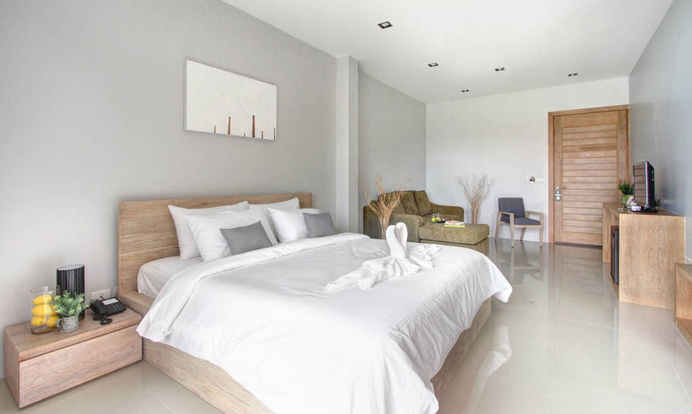 Lemonade Phuket -sha Hotel 3*