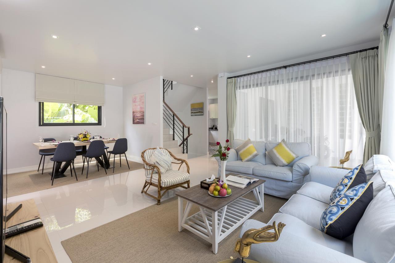 House - 1 Min Walk To Villa *