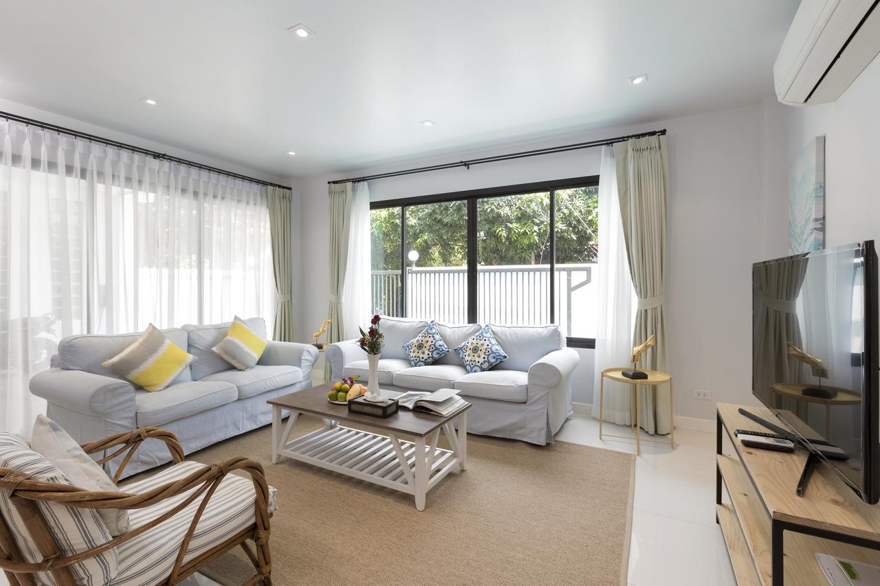 House - 1 Min Walk To Villa *
