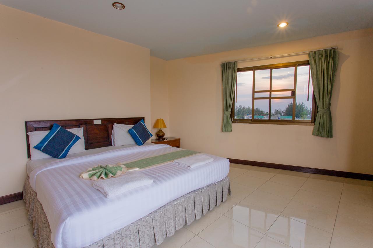 Sunset - Sha Hotel 3*