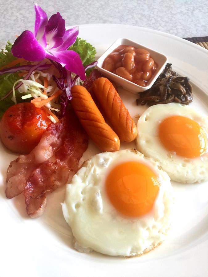 Guest house Club One Seven Phuket 3*