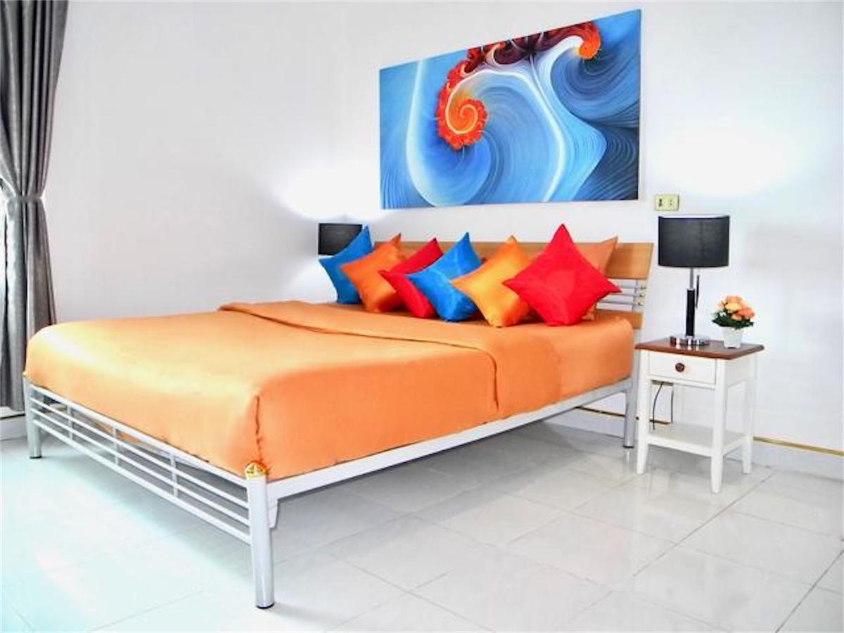 Le Versace Apartment *