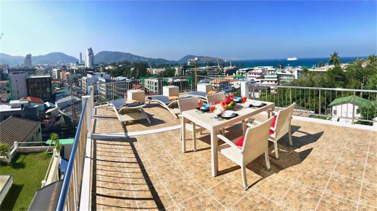 Le Versace Apartment