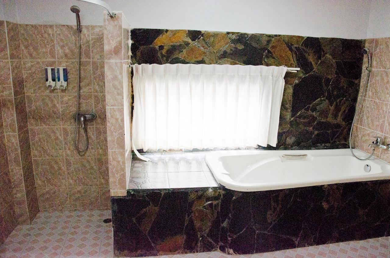 Palace Phuket 3*
