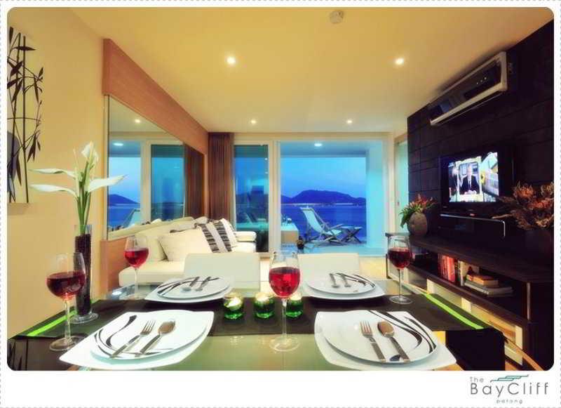 Hotel The Baycliff Residences Patong