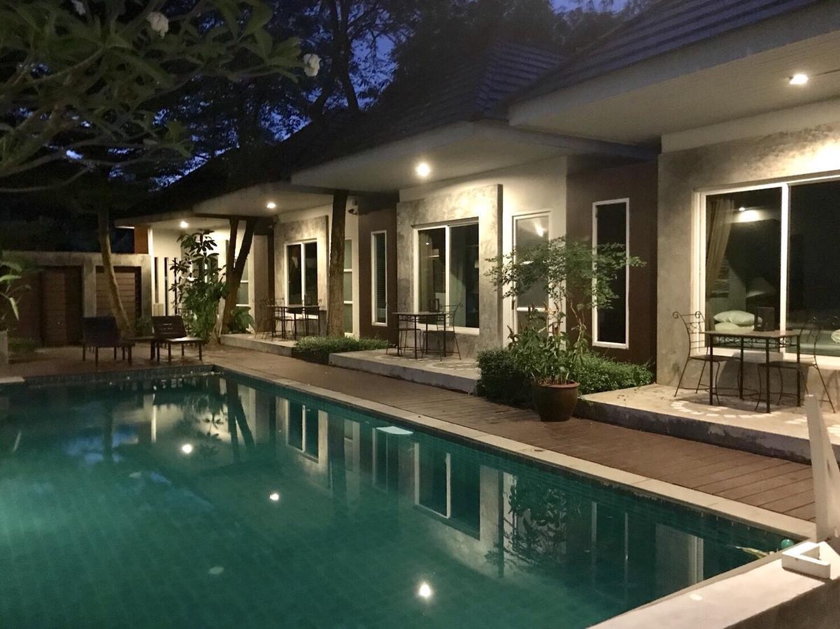 Laila Pool Village 3*