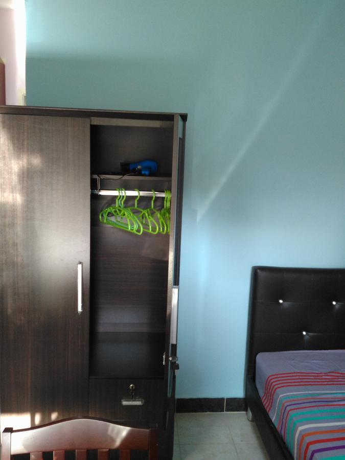 Apartment With Aircon N Kitchen