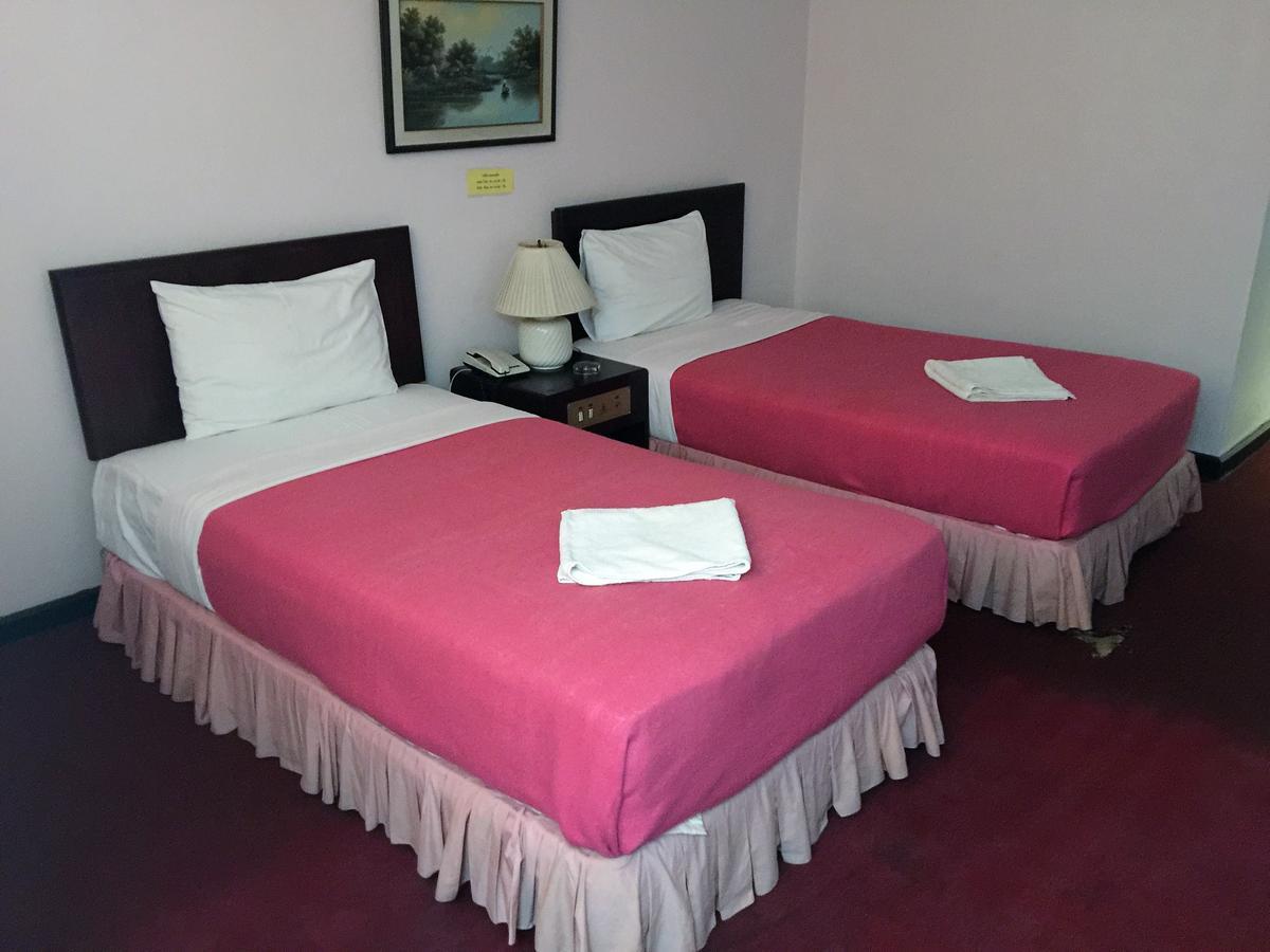 Daeng Plaza Hotel