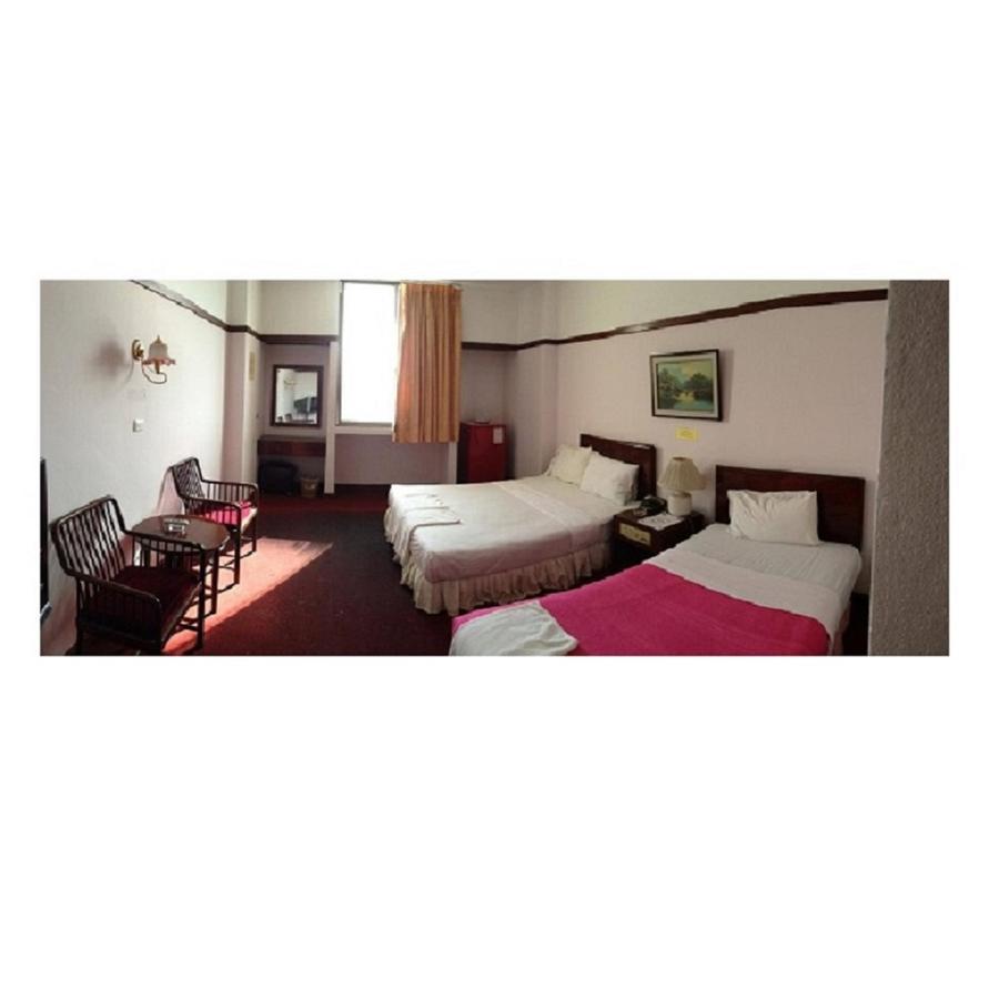 Daeng Plaza Hotel 2*