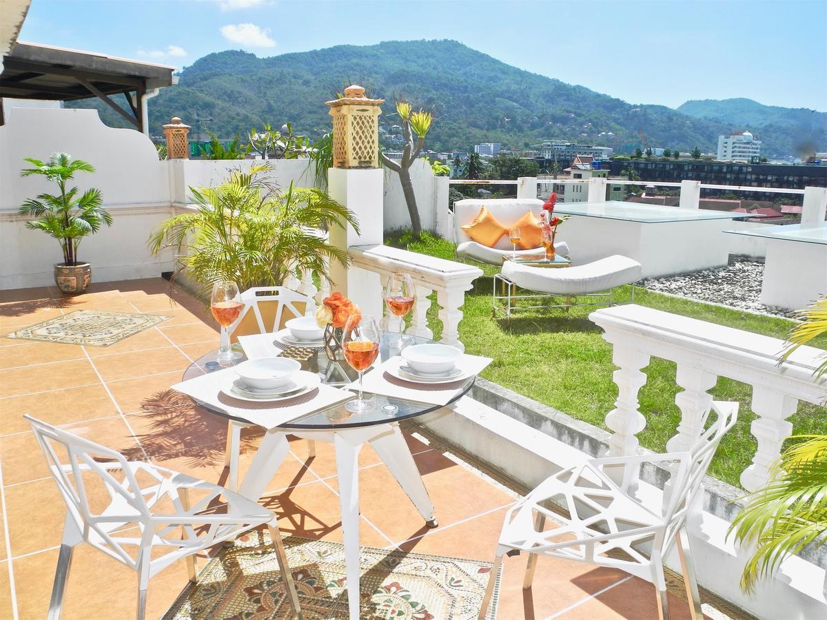 Le Versace Apartment