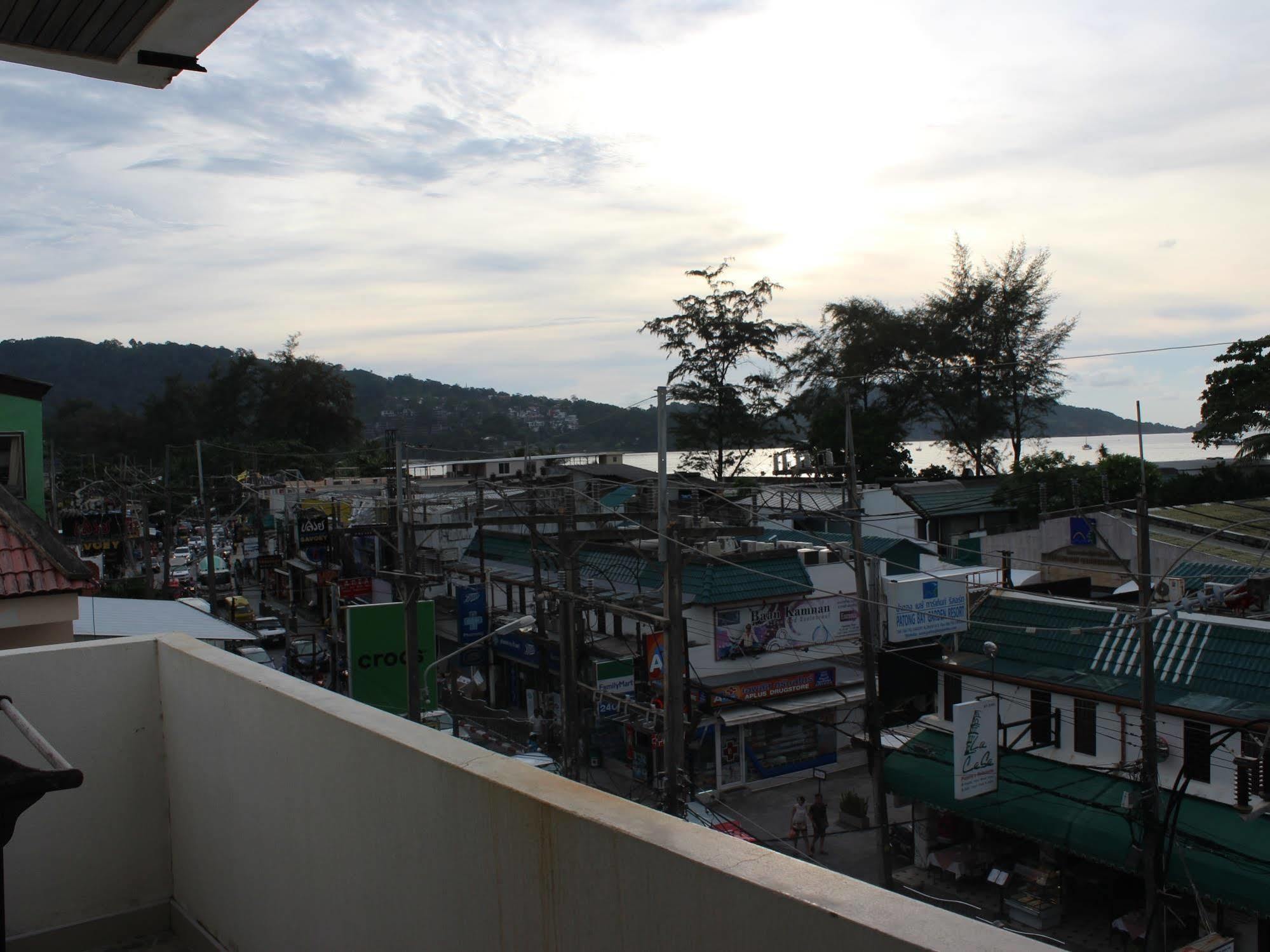 Pimnarah Privileged Service Guest house Patong