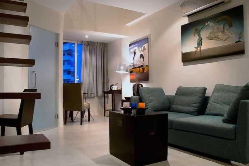 At The 9th Aparthotel 3*