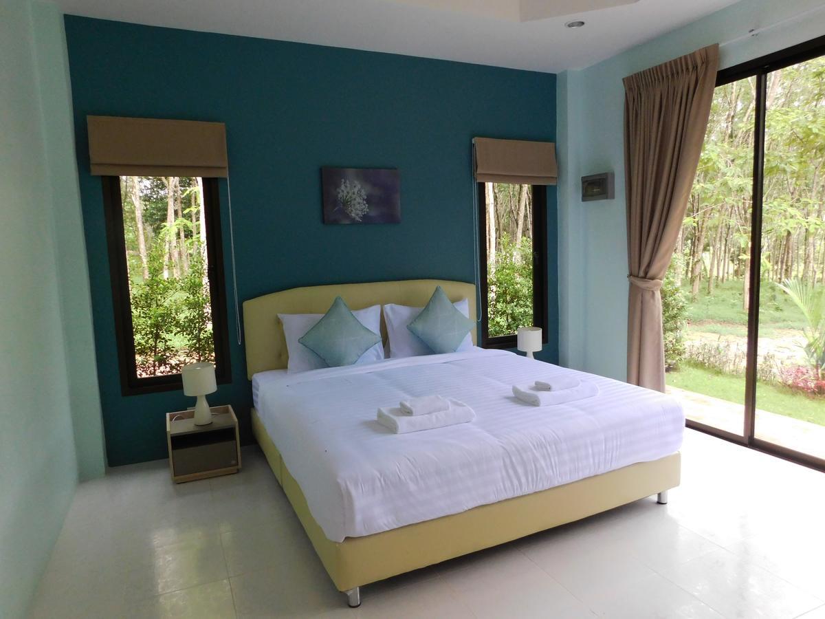 Phuket Sirinapha Resort 2*