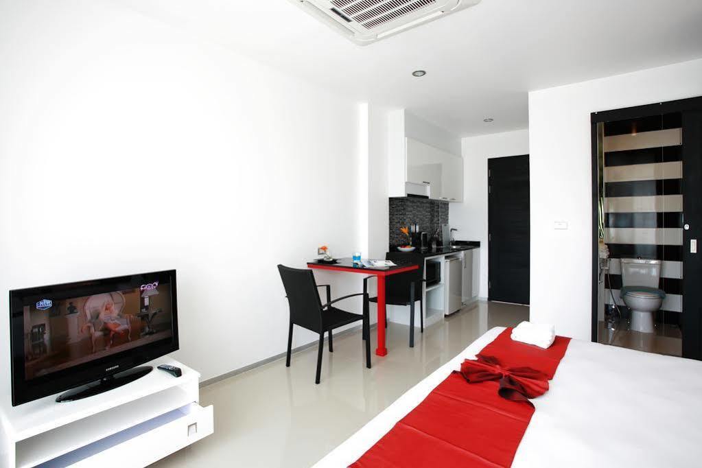One World One Naiharn Hotel